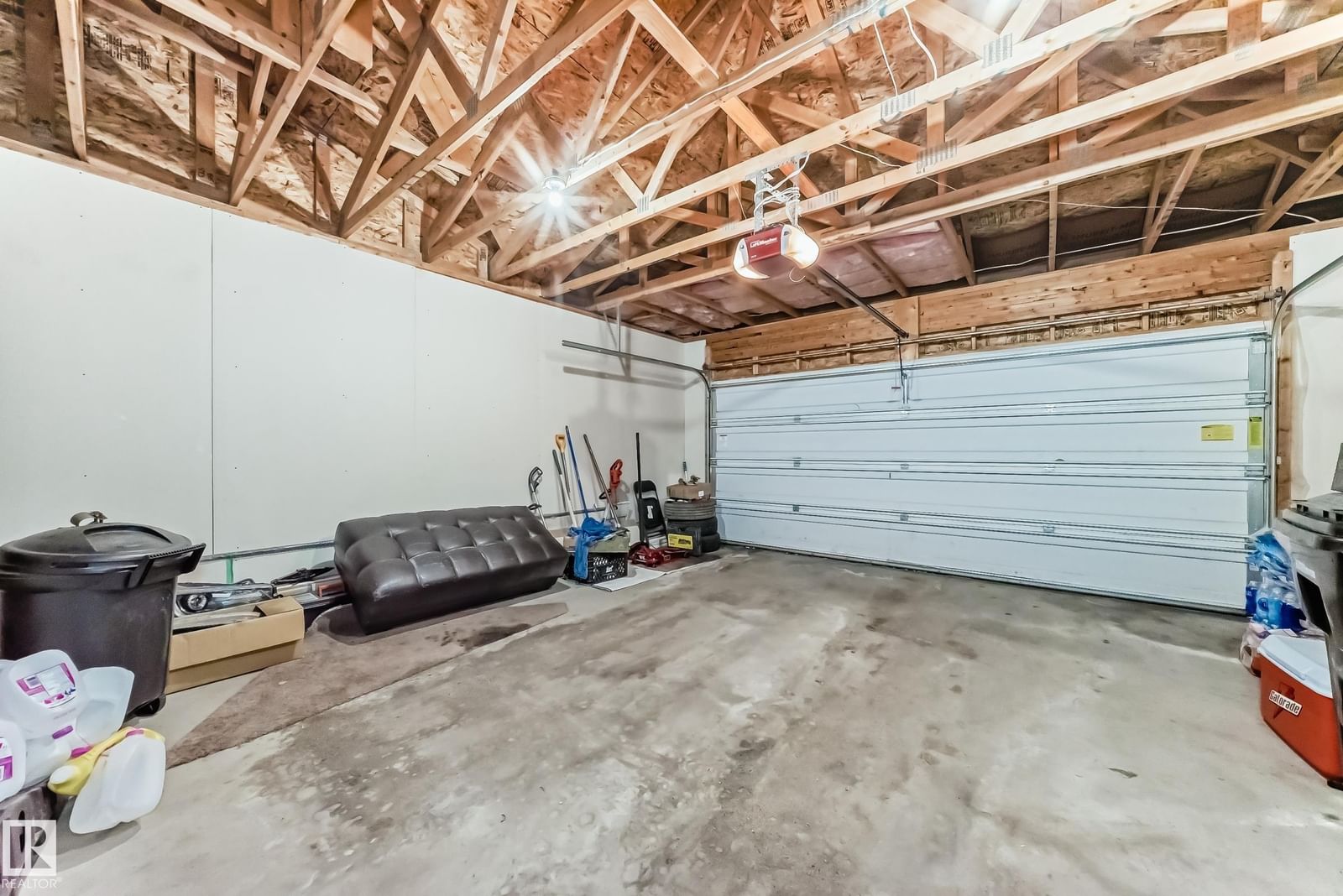 Listing Image 42