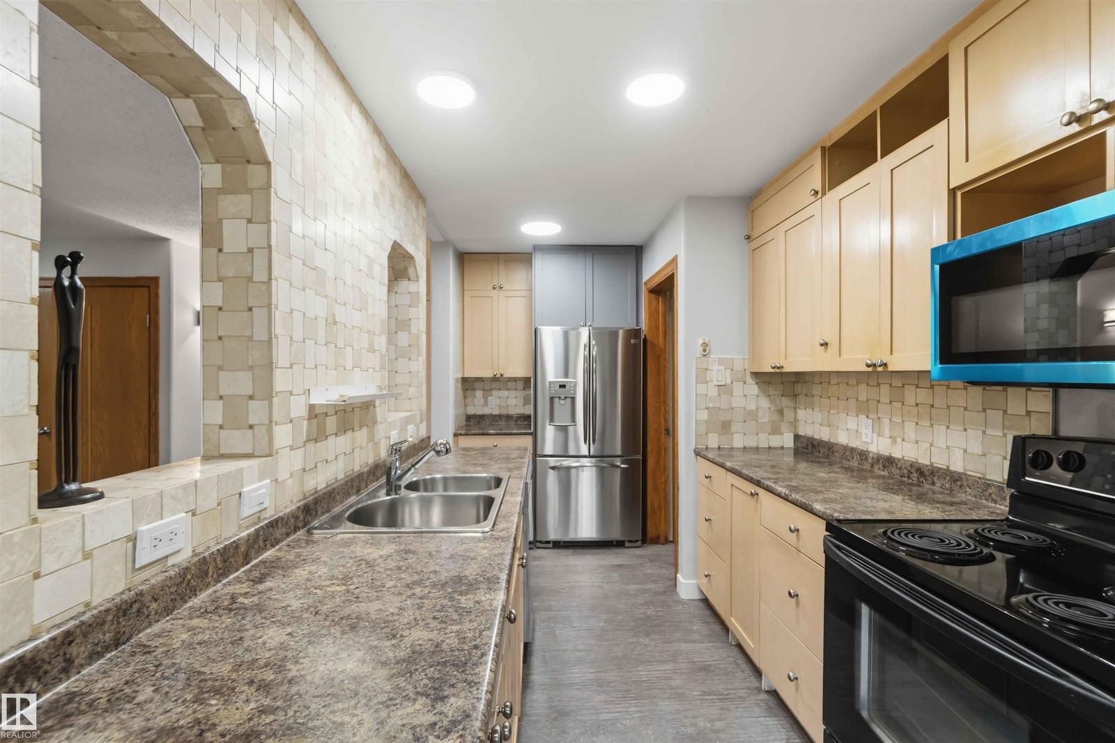 Listing Image 21