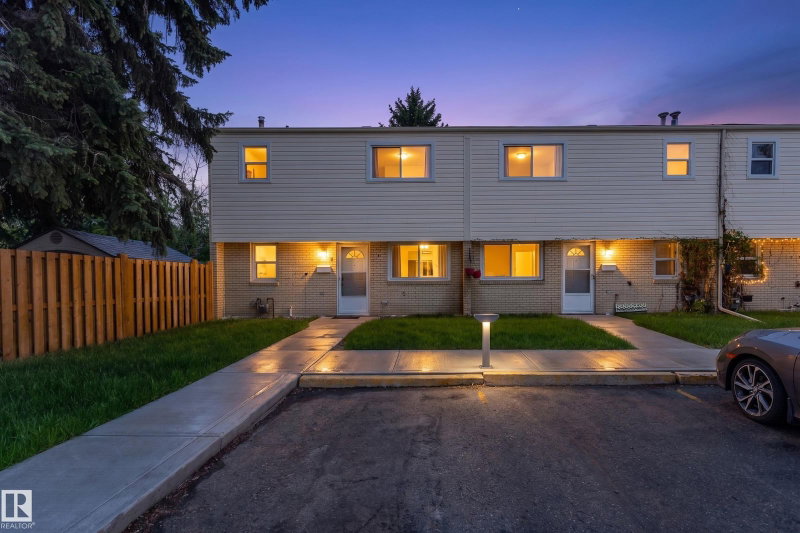 Recently sold home in Royal Gardens (Edmonton)