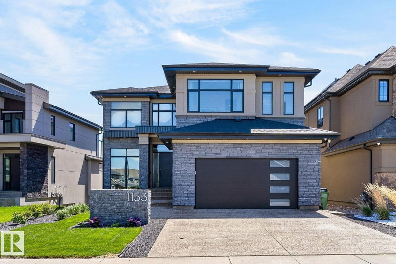 1153 Hainstock Green Green, Edmonton, Alberta