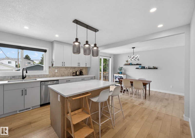 9915 154 Street, Edmonton, Alberta