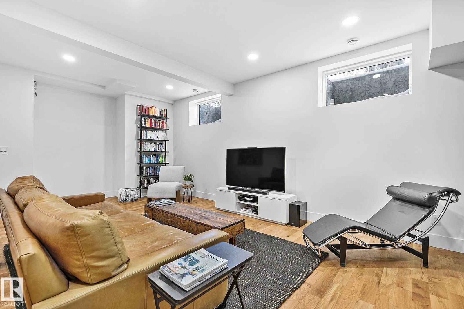 Listing Image 53