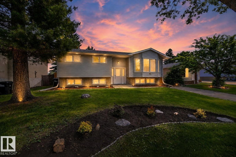 Recently sold home in Maplewood (Sherwood Park)