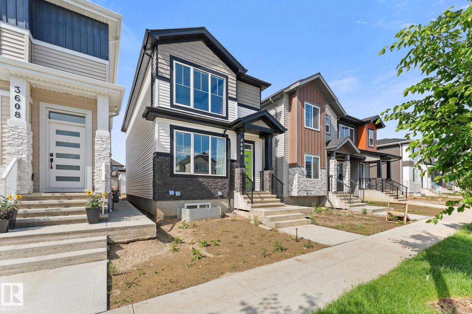 Listing Image 4