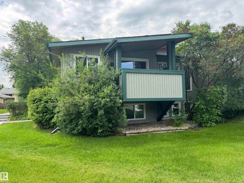 Recently sold home in Ormsby Place