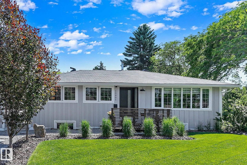 Recently sold home in North Glenora