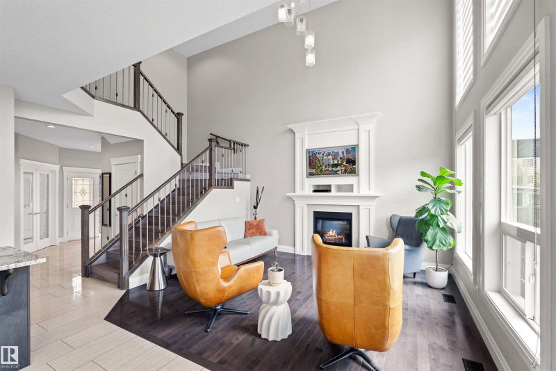 3807 Claxton Close, Edmonton, Alberta