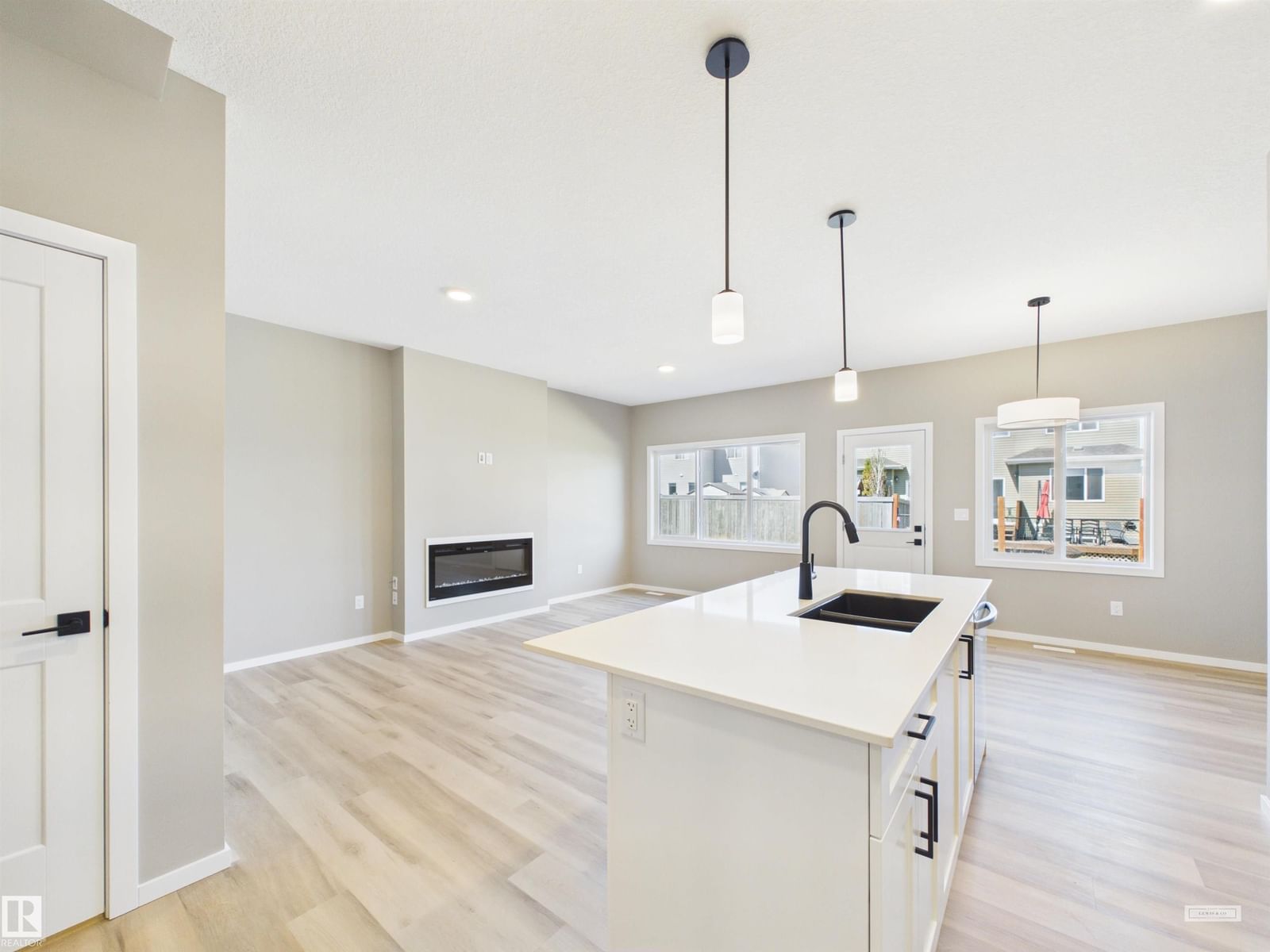 119 HILTON Cove - Image 1