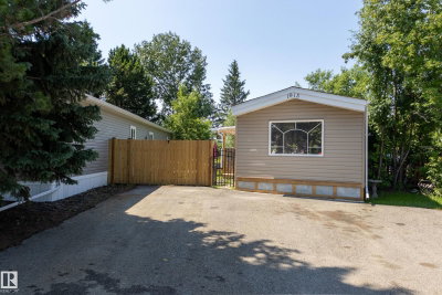1913 West Royal Way