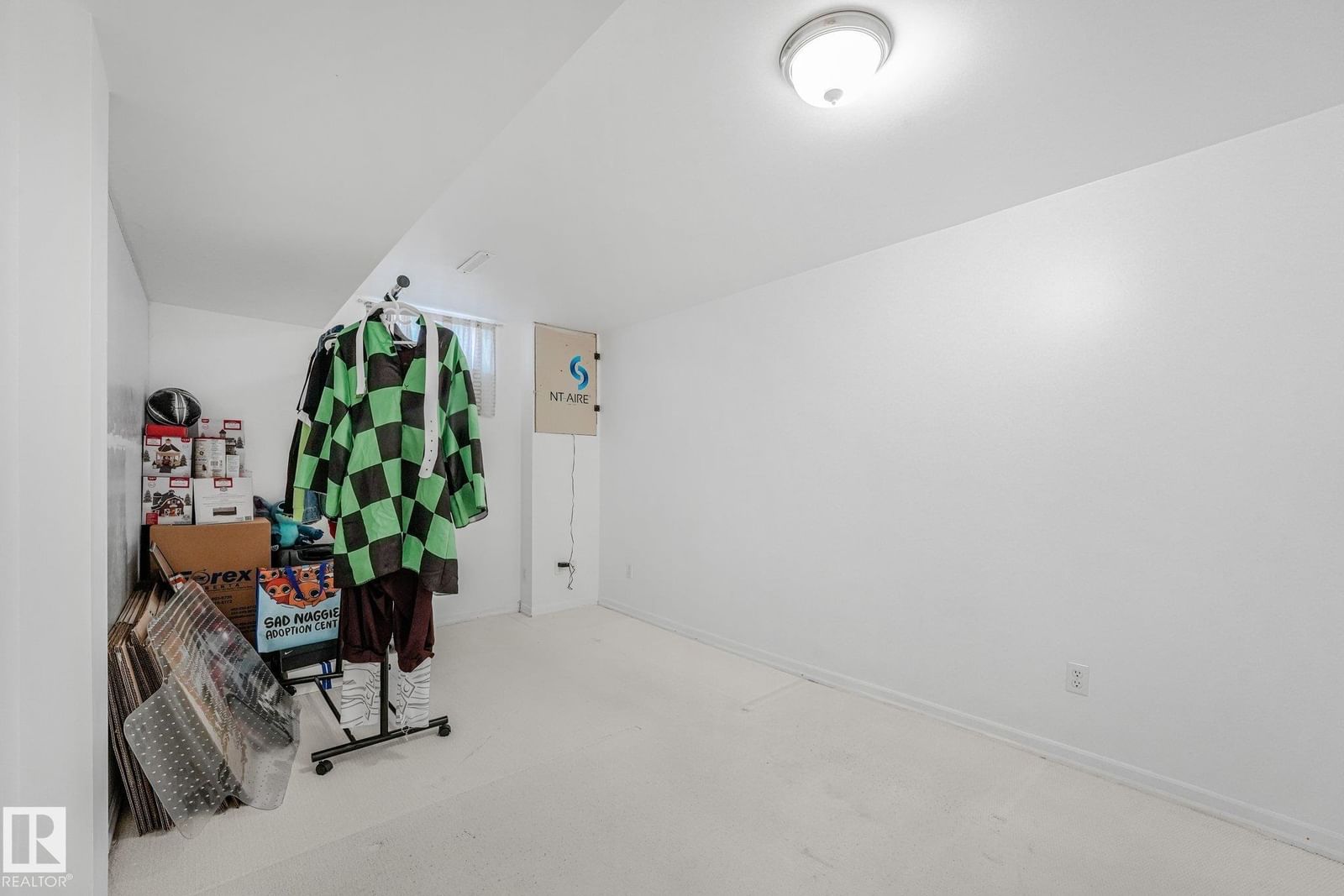 Listing Image 38