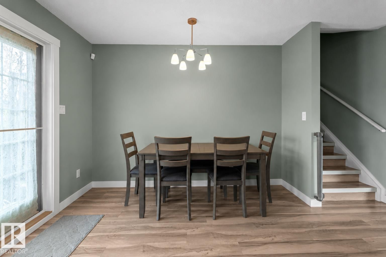 Listing Image 17