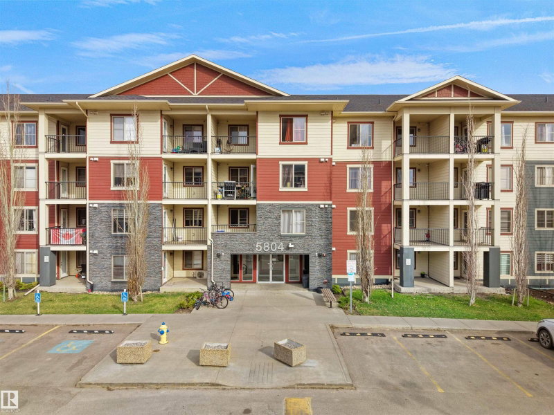 A unit for sale at 5804 Mullen Place NW