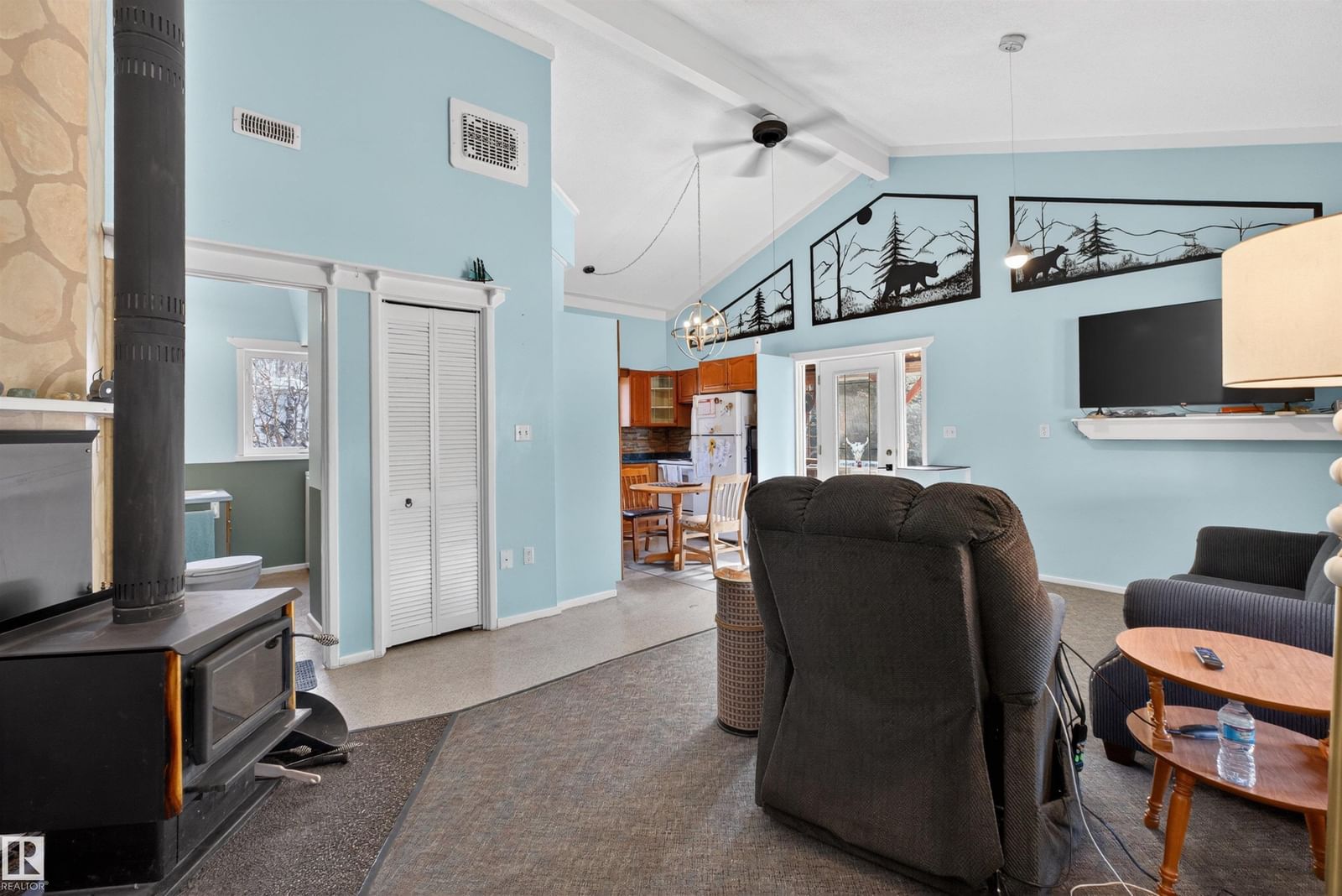 Listing Image 19