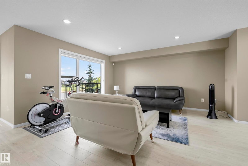 10-1075 Rosenthal Boulevard NW, Edmonton — listing photo 12