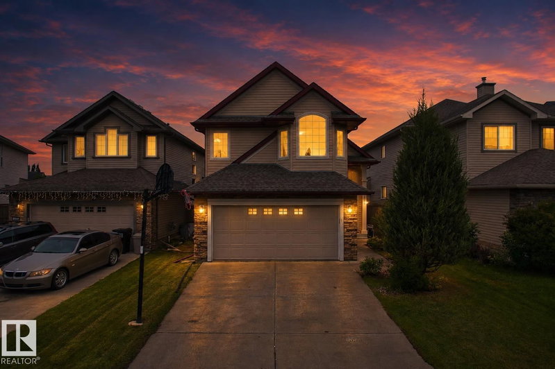 8315 Shaske Crescent, Edmonton, Alberta