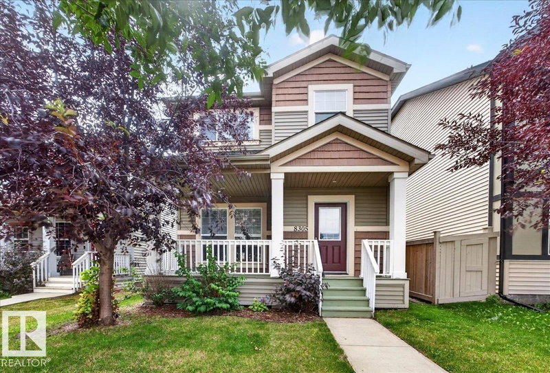 8305 Ellis Crescent, Edmonton, Alberta