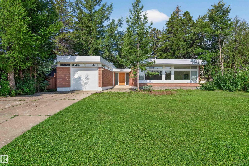 13842 Ravine Drive, Edmonton, Alberta