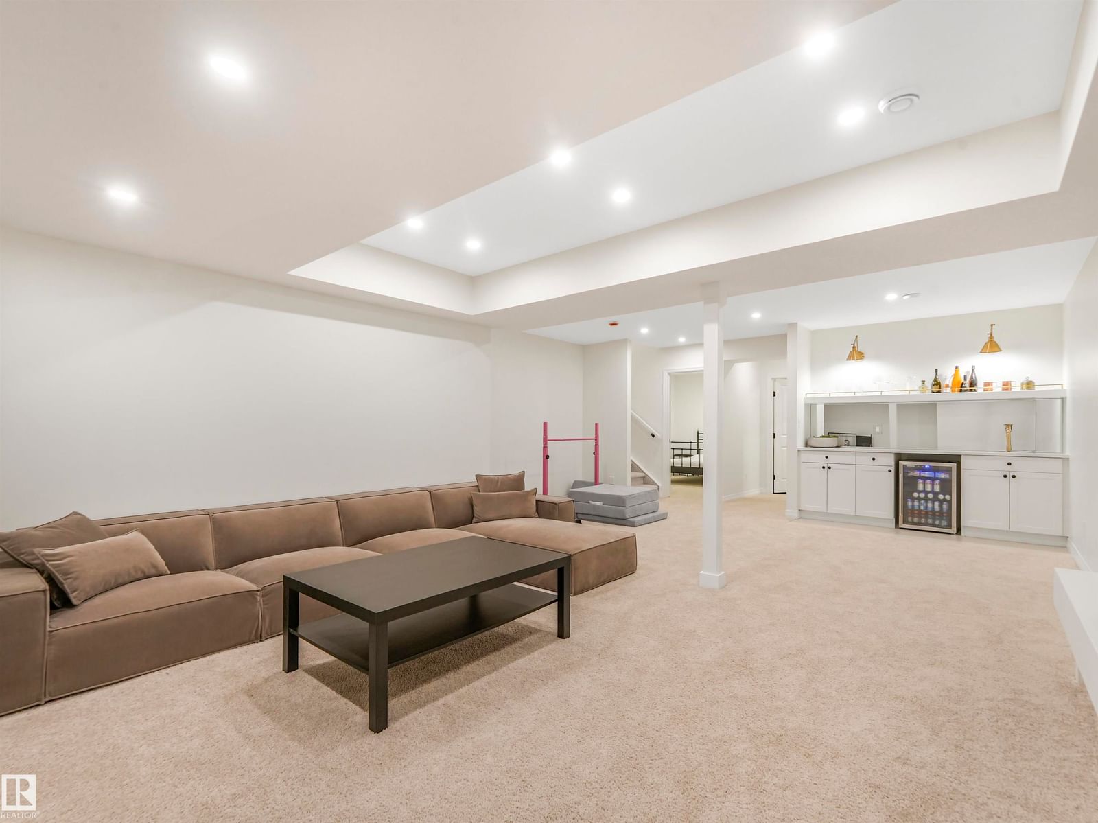 Listing Image 54