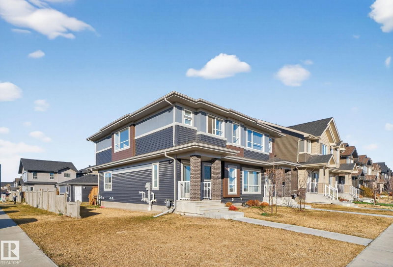 382 Crystallina Nera Drive, Edmonton, Alberta
