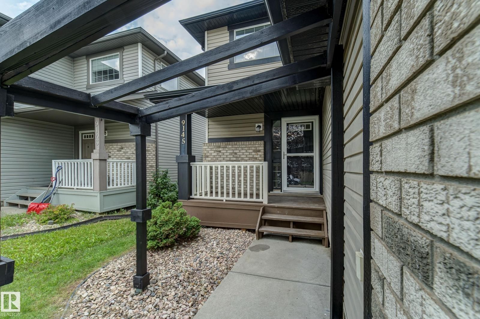 Listing Image 3