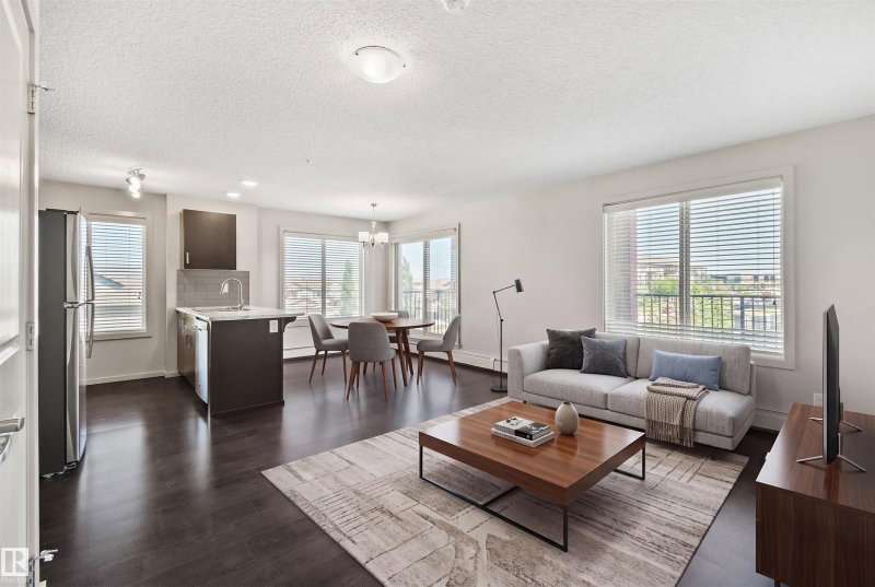 A unit for sale at 5521 7 Avenue SW