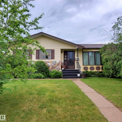 33 Athapaskan Drive