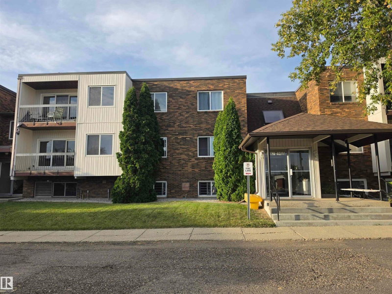 A unit for sale at 11420 40 Avenue NW