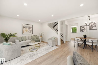 125 WOODBOROUGH Way