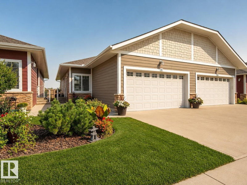 A unit for sale at 175 Mcconachie Drive NW