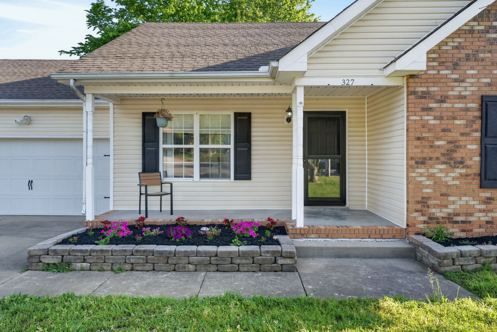 327 White Birch Ct — photo 3
