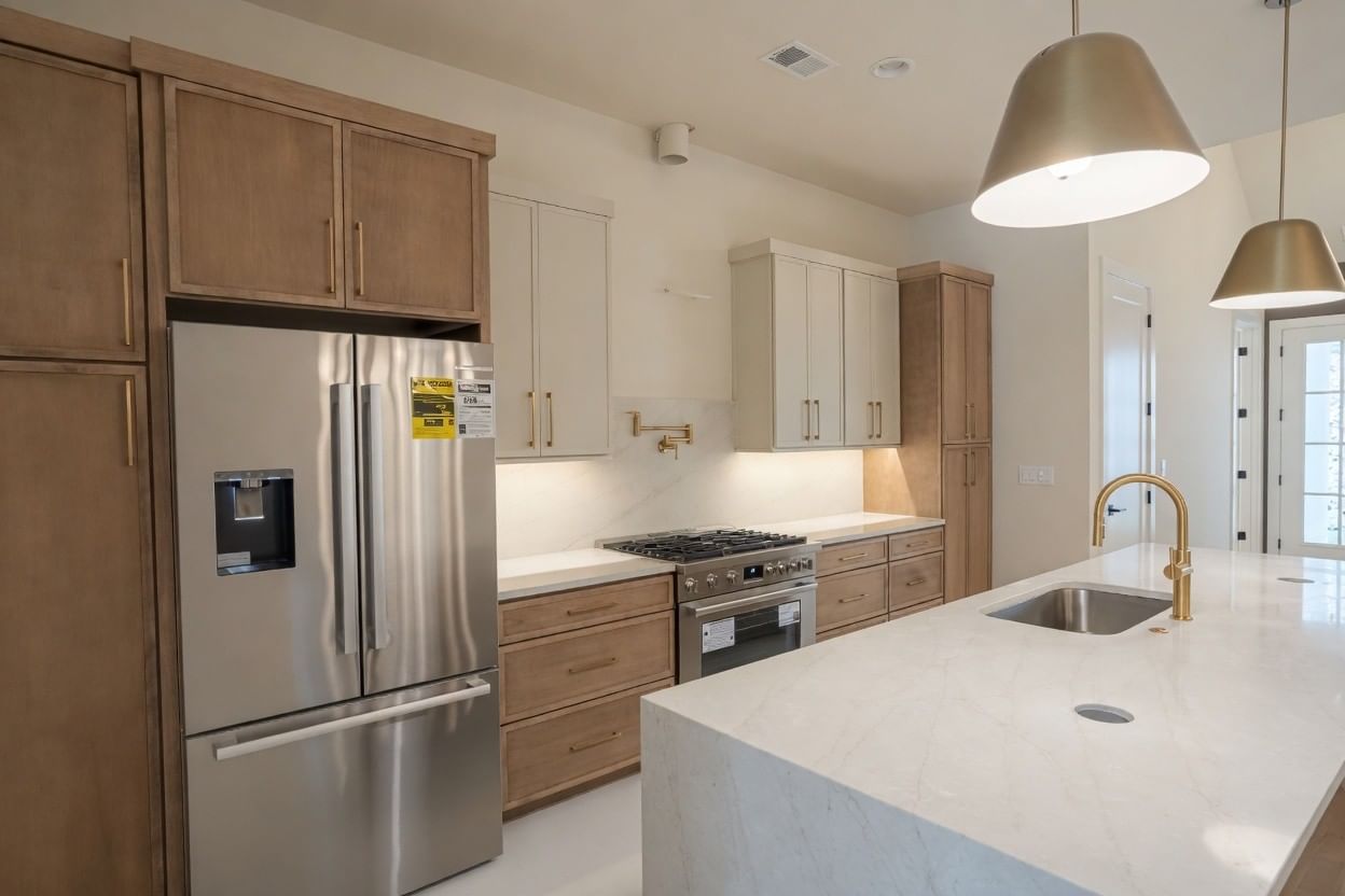 123 Shadow Springs Dr #123 — photo 2
