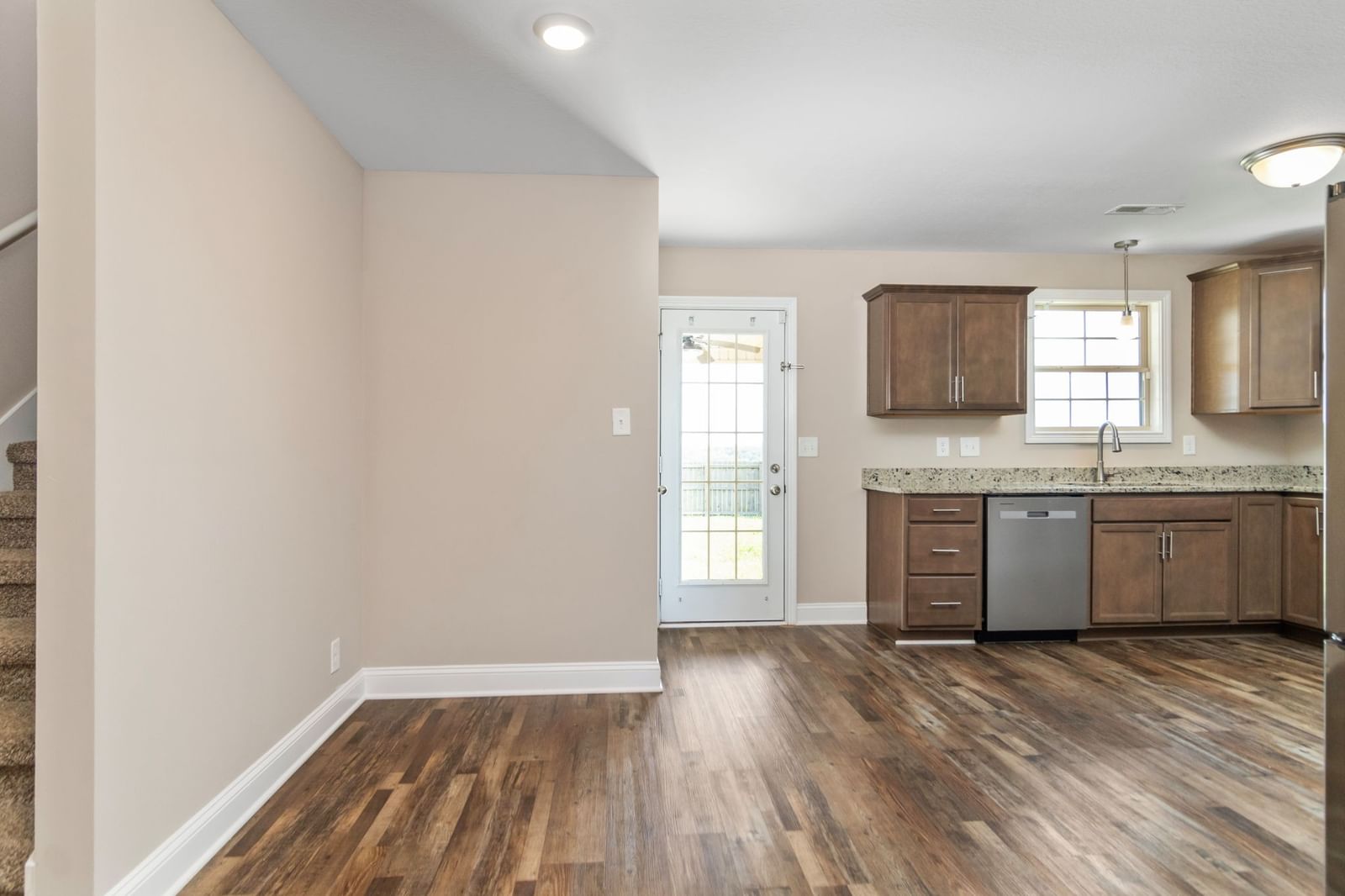 1116 Cardinal Creek Dr — photo 8