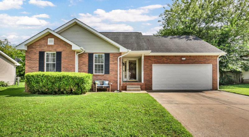 3230 N Senseney Cir