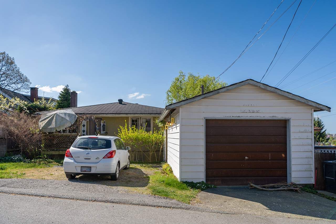 Listing Image 12