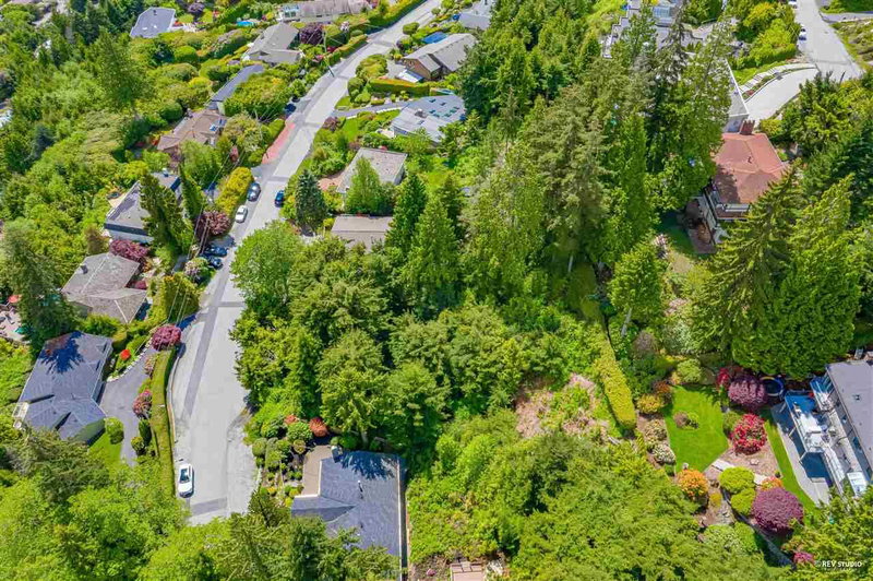 478 Craigmohr Drive, West Vancouver, V7S 1W6 | Image 2