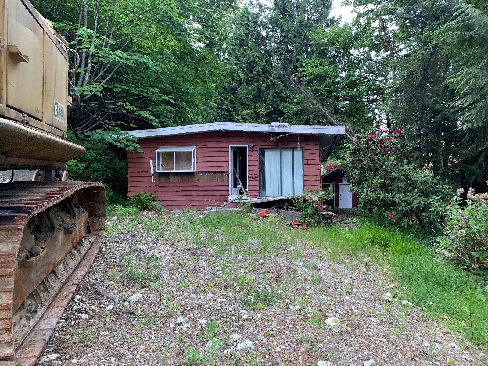Listing Image 4