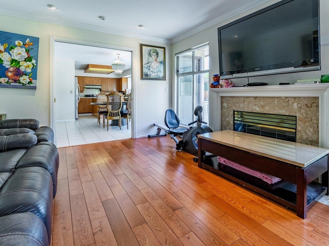 Listing Image 16