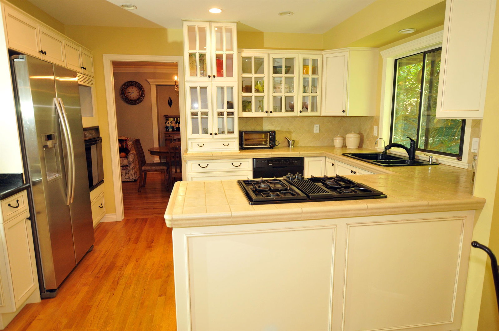 Listing Image 5