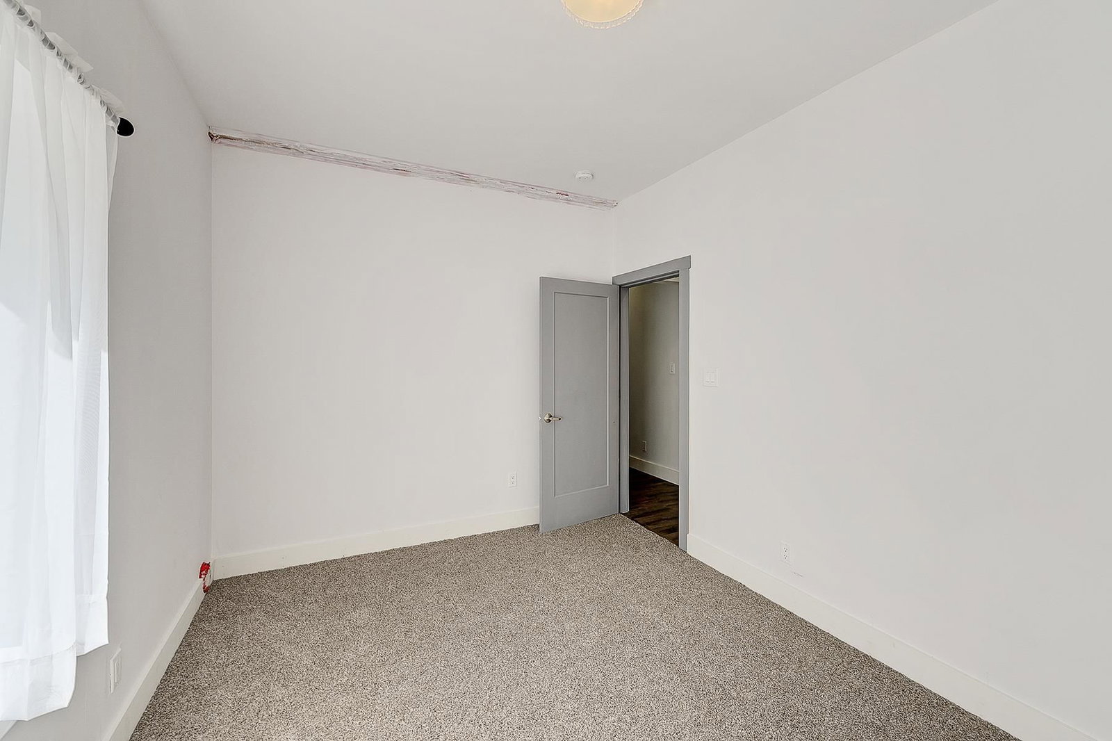 Listing Image 30