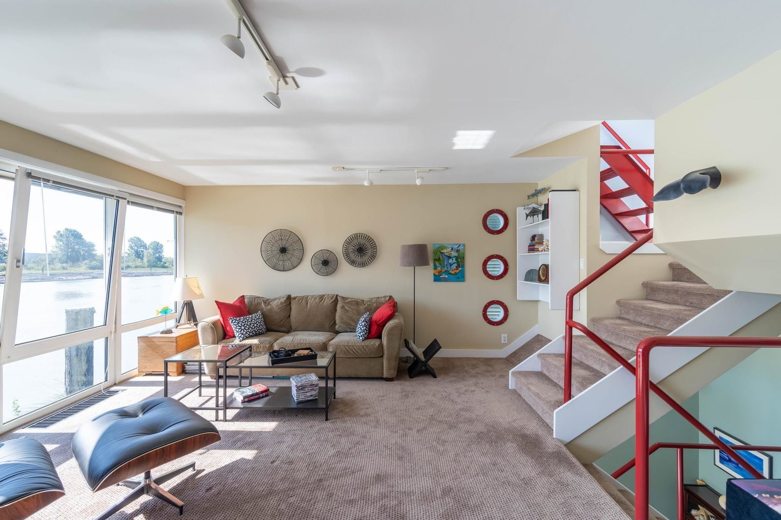 Listing Image 17