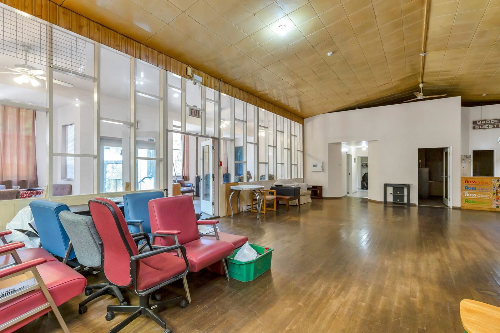 Listing Image 11