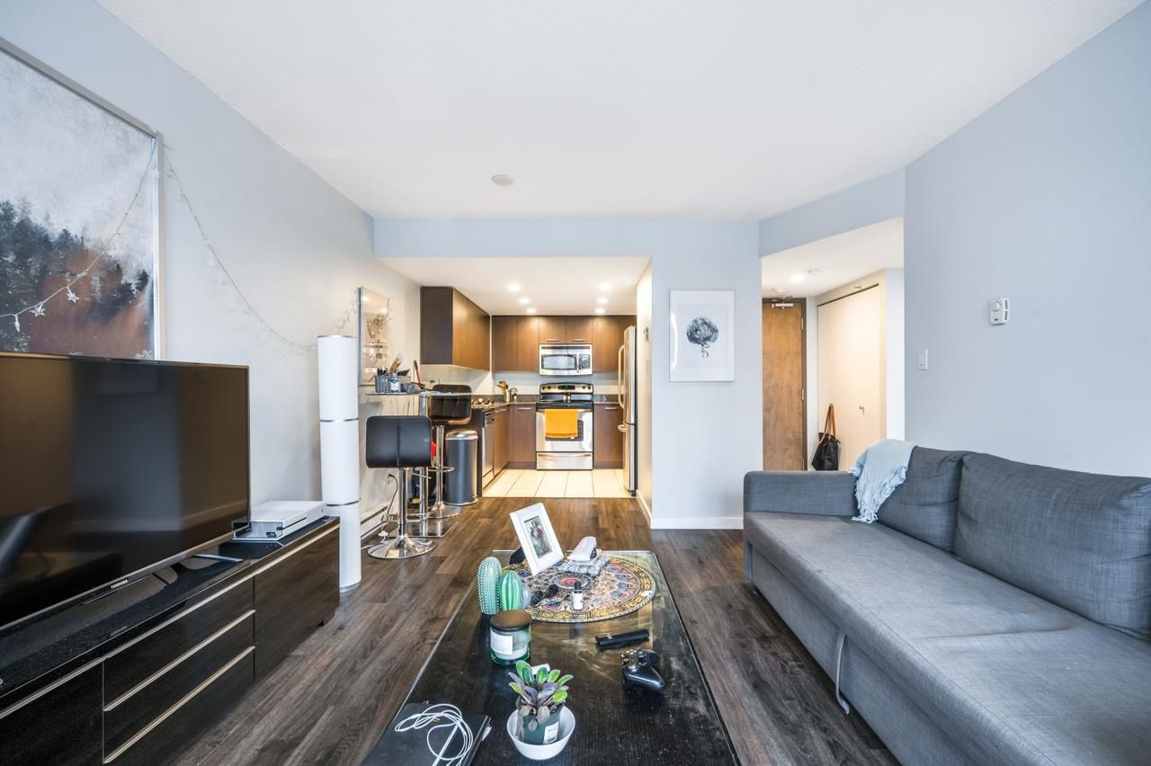 Listing Image 11