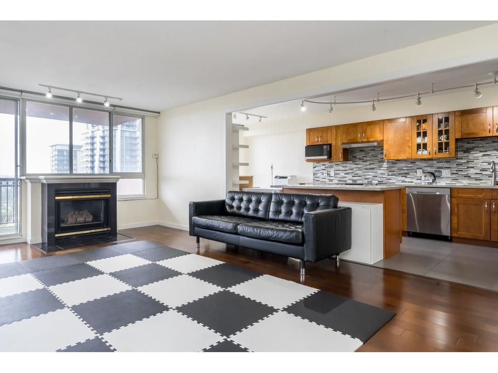 Listing Image 16