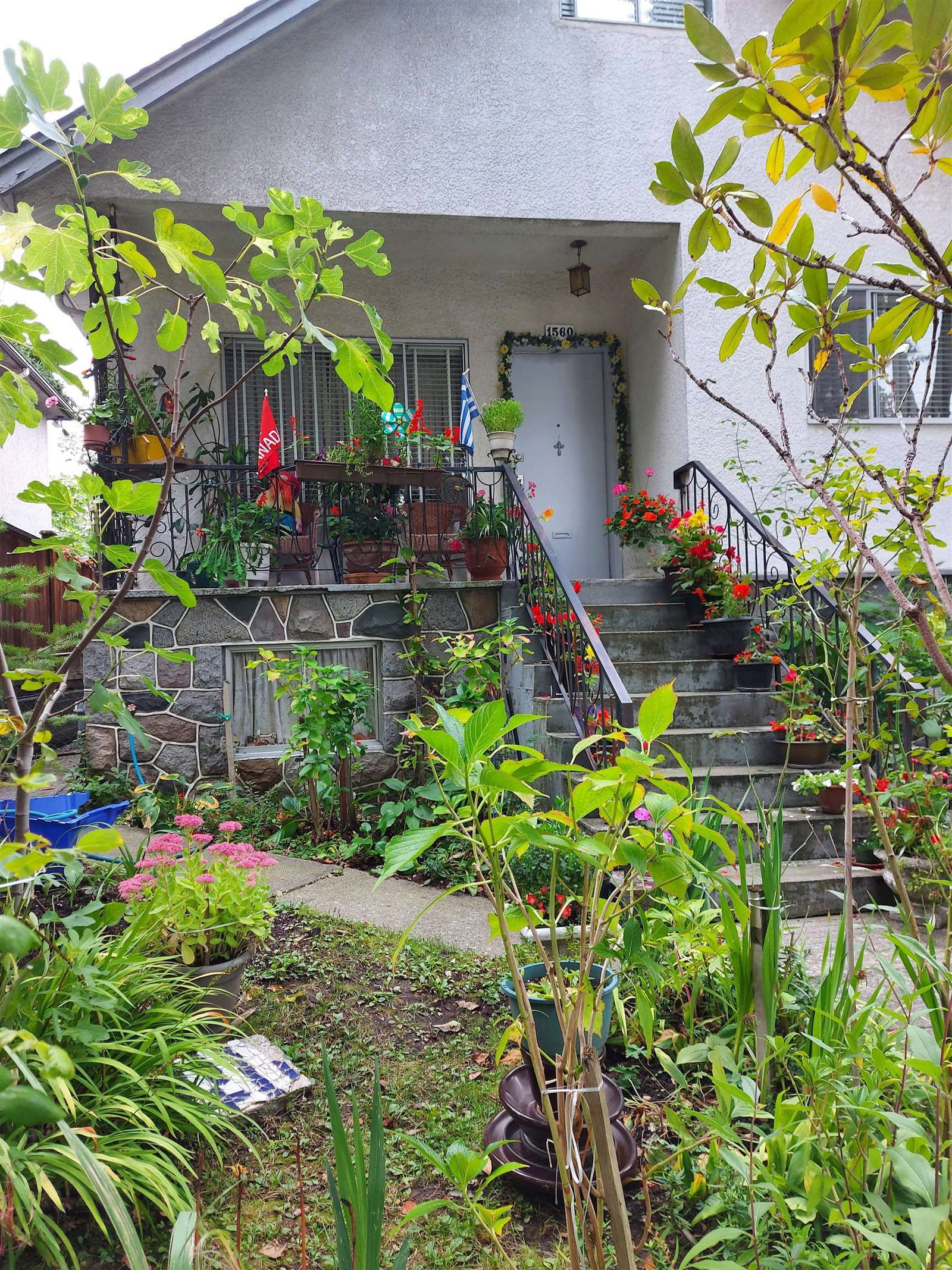 Listing Image 6