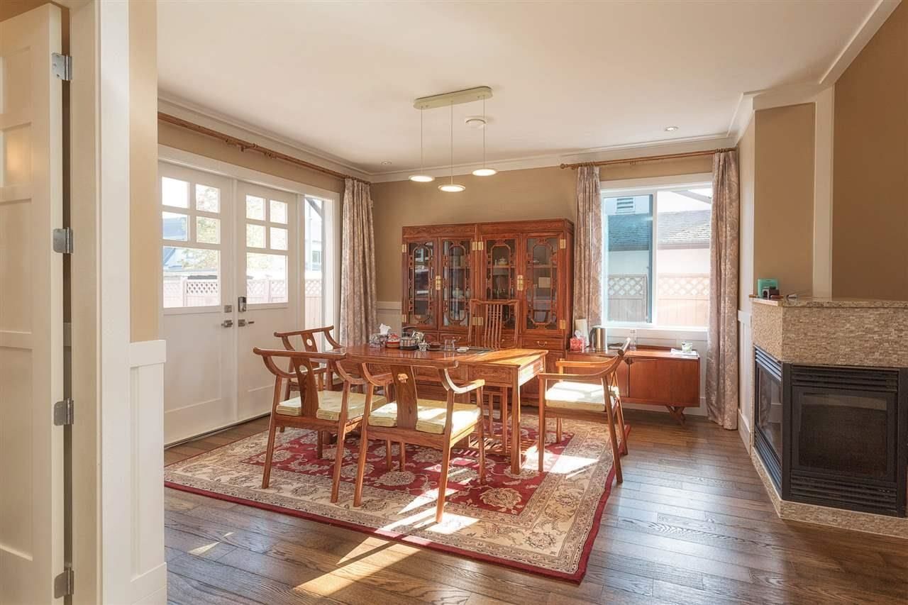 Listing Image 4
