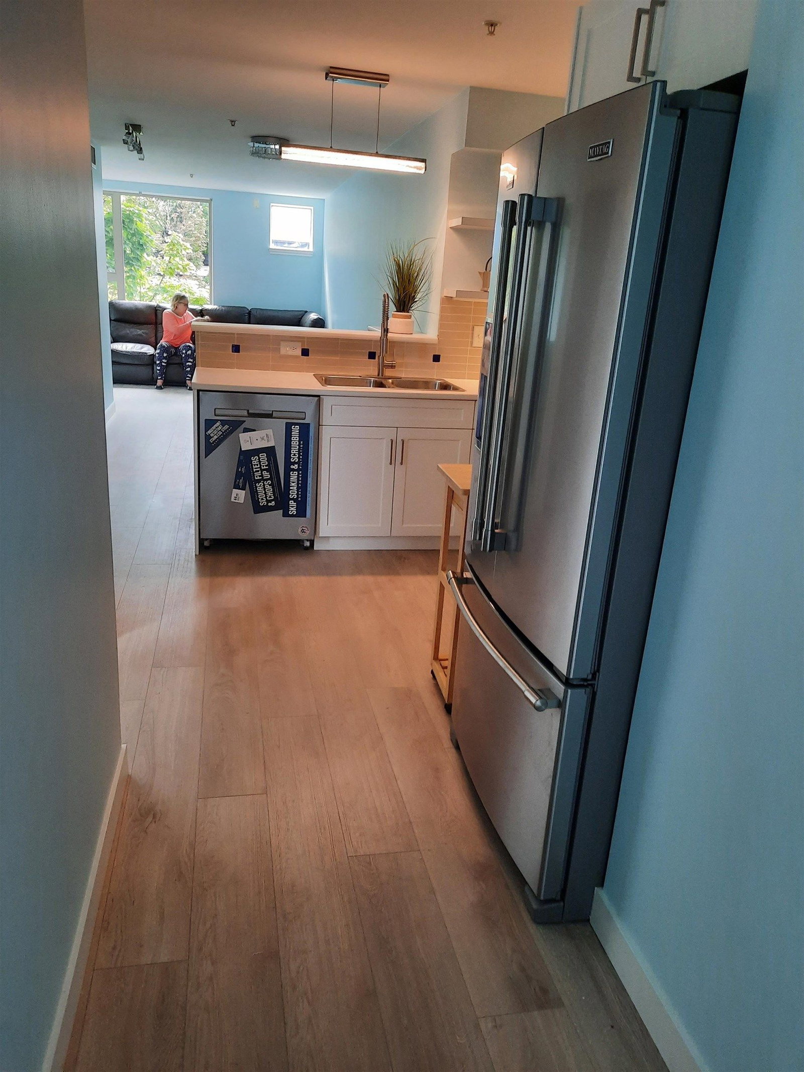 Listing Image 8