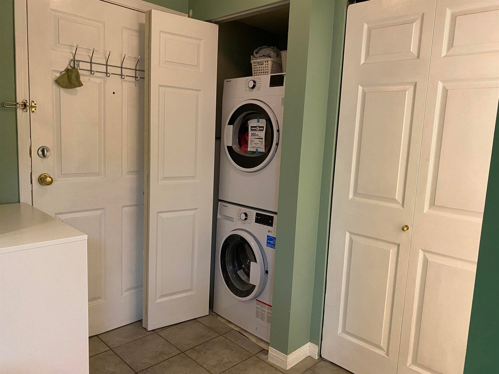 Listing Image 12