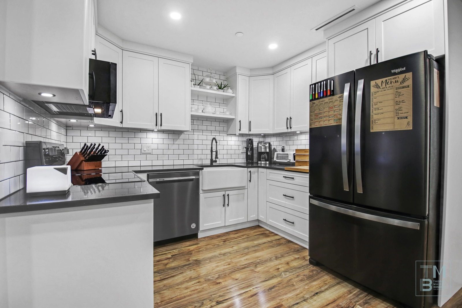 Listing Image 19