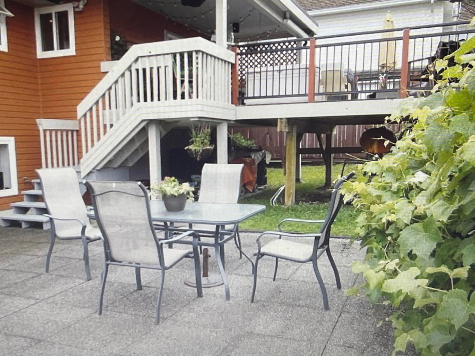 Listing Image 5