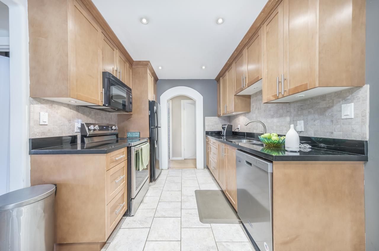 Listing Image 16